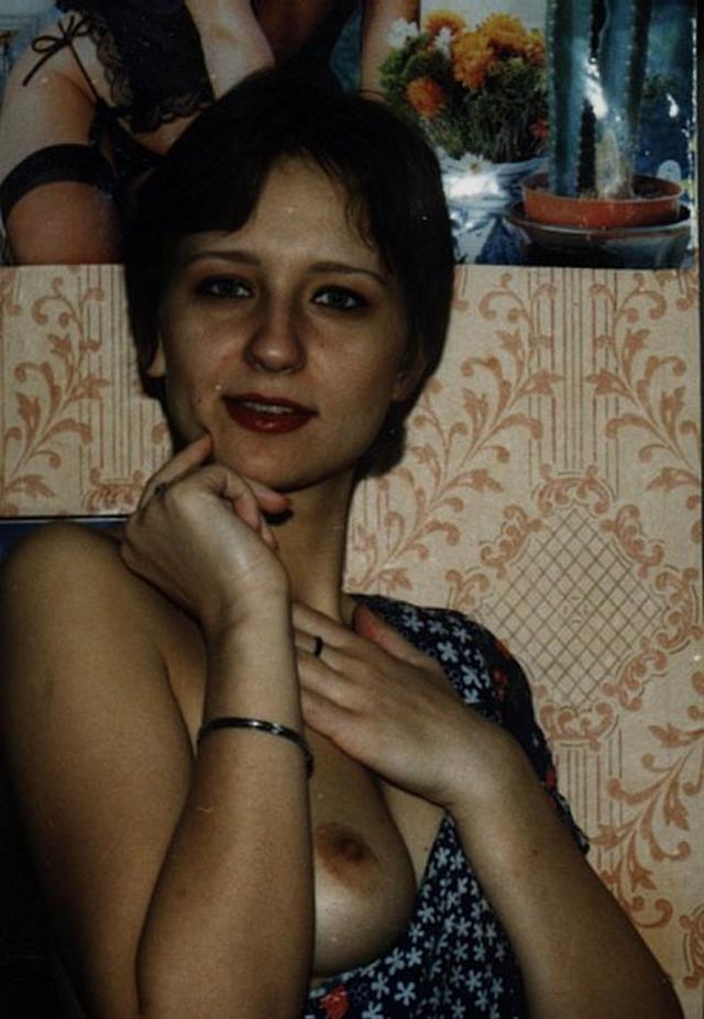Ретро снимки одиноких девушек и женщин в домашние архивы - секс порно фото